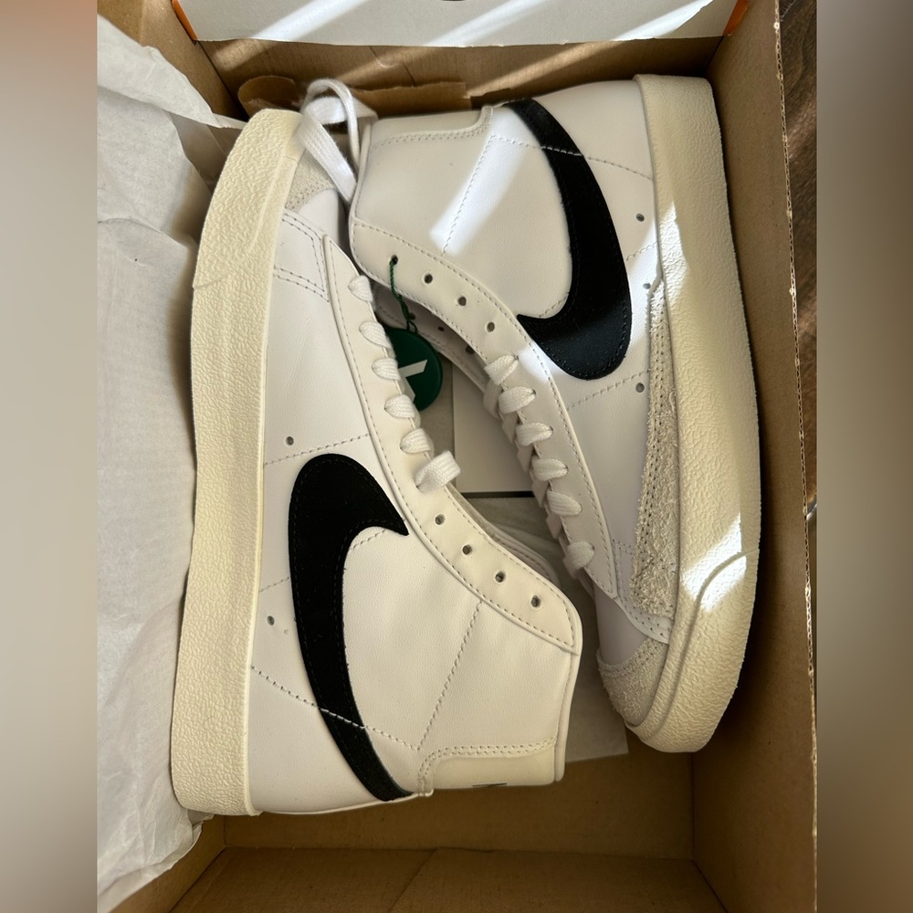 Nike Blazer Mid 77